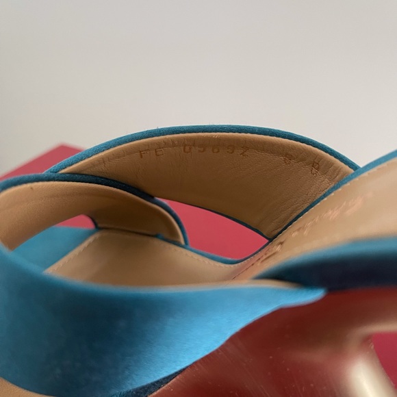 Ferragamo shoes - Picture 4 of 8